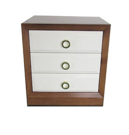 kaufen Walnuss-hölzerne Rahmen-Schlafzimmer-Nachtstände mit 3 weißem Ende Front Panel Drawers Online-Herstellung