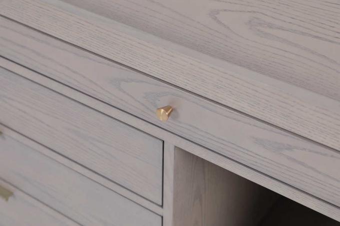 Moderner, individuell angefertigter, massiv kombinierter Schrank 1