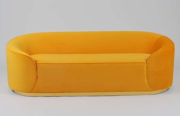 Wohnzimmer-Gewebe-Samt Sofa With Metal Base 1